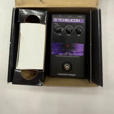 TC Helicon Voicetone X1 Megaphone & Distortion Vocal Effect Pedal + Box & PSU image 2