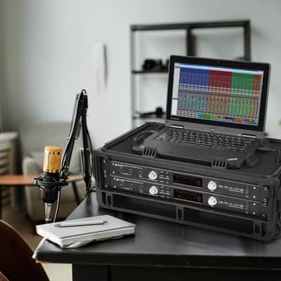 SKB Studio Flyer Rack Case - 2U Waterproof Carry-on with Laptop Surface, Molded Rack Rails, Rubber Cleats and Quiet Wheels, Ideal for Musicians, Black image 5