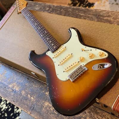Fender Stratocaster Japan 1962 RI CIJ Era Three Tone Sunburst Relic w/ Hardcase image 2