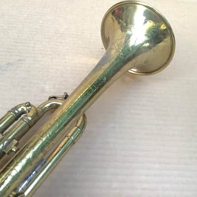 Frank Holton & Co professional trumpet / serial number  33765 /   +- 1917 made in Chicago USA floral engraving ! image 14