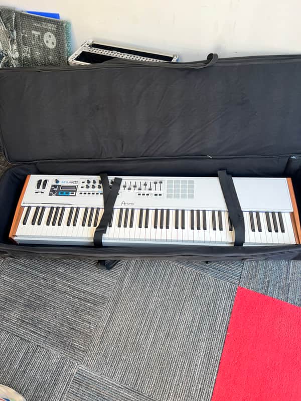 Arturia KeyLab 88 MkII MIDI Controller 2019 - Present - White image 1