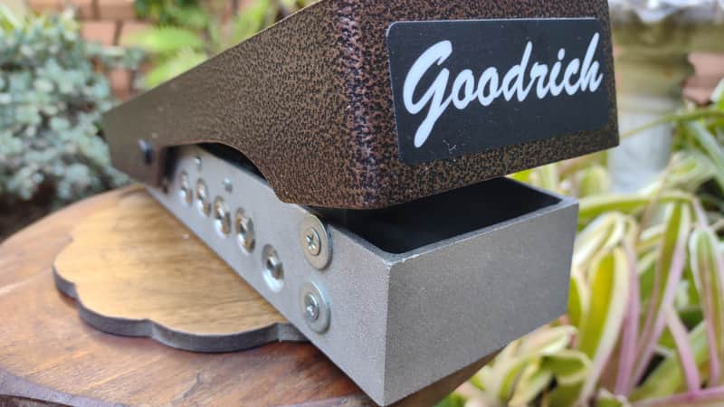 Goodrich LDR2 Optical Volume Pedal +power supply image 1