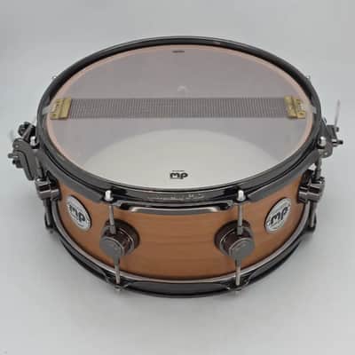 Used DW Collectors Cherry HVLT Snare Drum 13x5.5 Black Nickel Hardware - Good image 4