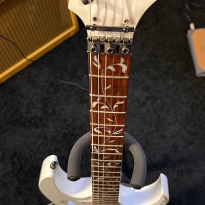 Ibanez JEMJR-WH Steve Vai Signature with Rosewood Fretboard 2015 - 2017 - White image 8