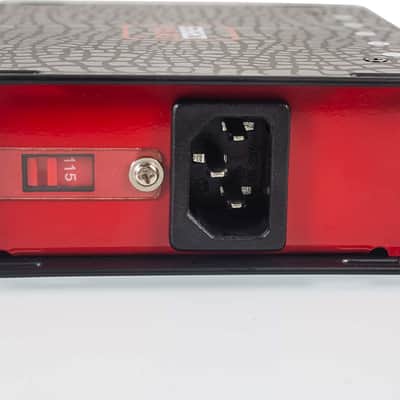 Gator GTR-PWR-5 Pedal Board Power Supply With 5 Isolated Outputs image 3