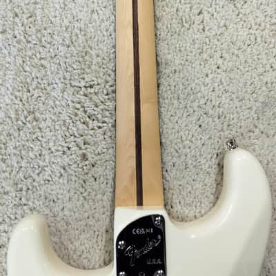Fender Jeff Beck Stratocaster Guitar, Rosewood Fretboard, Olympic White w/Case image 7