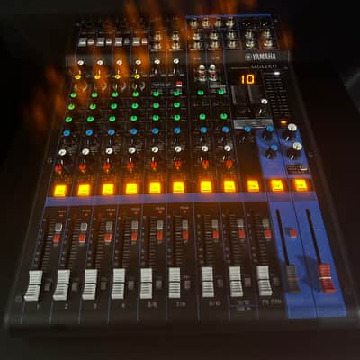 Yamaha MG12XU 12-Channel Analog Mixer 2016 - Present - Black image 2