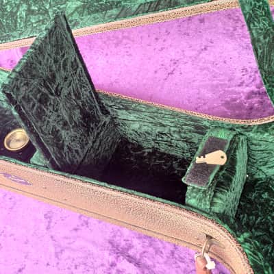 Stanford 1950s vintage style hard case for OM-sized guitars*strong wood construction*built-in hygrometer*looks fine witha fancy inside* image 4