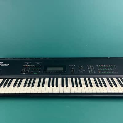 Yamaha SY99 Synthesizer 1991 - Black