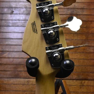 Fender Standard Jazz Bass®, Laurel Fingerboard, White Pickguard, Olympic White image 6