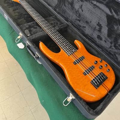 Carvin LP76 6-String Bass image 14