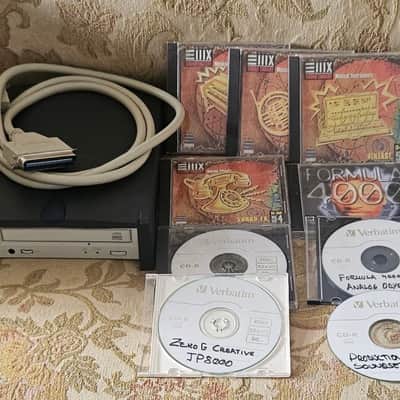E-MU ESI-32 sampler w/new display, OS 3.02, cdrom scsi, cable scsi and 5 cdrom image 9