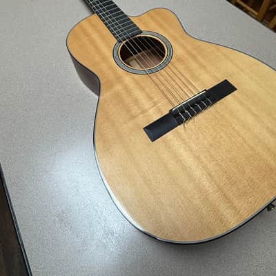 2017 Martin 000C Nylon image 10