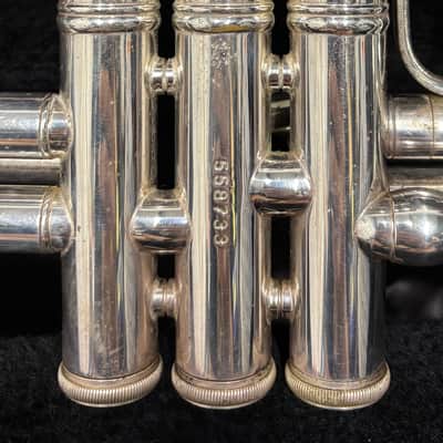 Bach Stradivarius Trumpet Model 37, Silver Finish image 4
