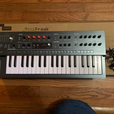 Arturia MiniFreak 37-Key 6-Voice Polyphonic Hybrid Synthesizer 2022 - Present - Black