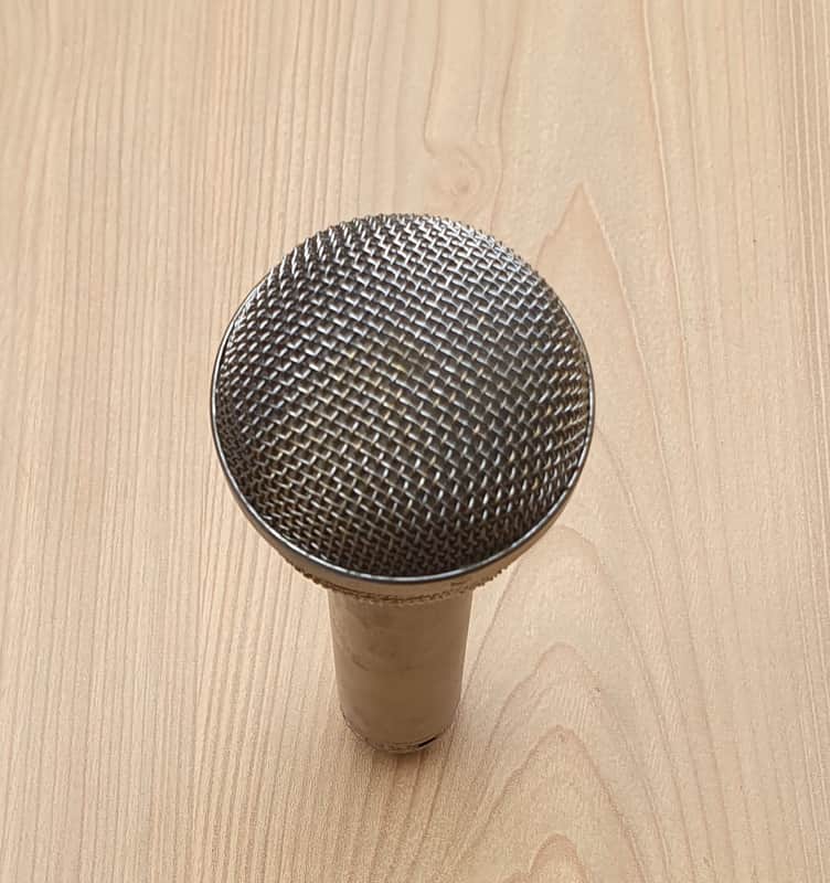 Beyerdynamic M88N(c) vintage mic (not TG!), kick, cabinets, vocal