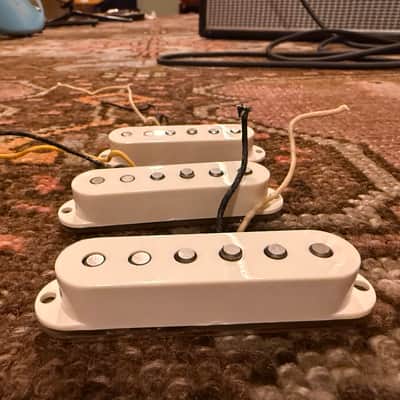 Custom 70's Era custom hand-wound stratocaster pickups (3) 2020s - White Covers image 1
