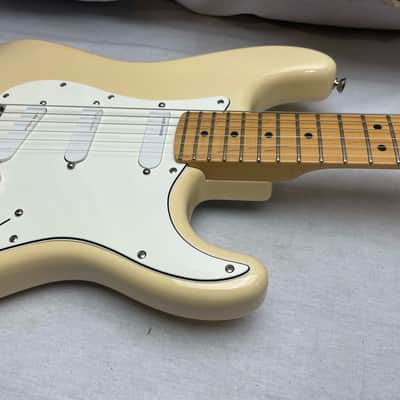 Fender American Standard Stratocaster Guitar with Lace Sensor pickups + Case 2005 - Buttercream or Honey Blonde or Yellow White / Maple neck image 5