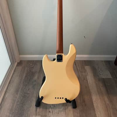 *Modded* Sire Marcus Miller V5 Four String 2023 - Antique White image 4