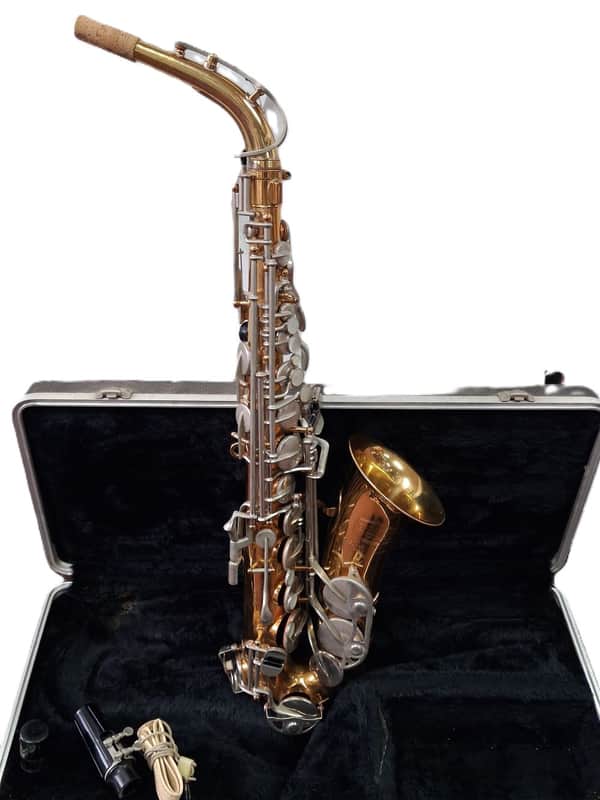 Selmer Used Bundy II Eb Alto Saxophone - With Hardshell Case and Mouthpiece