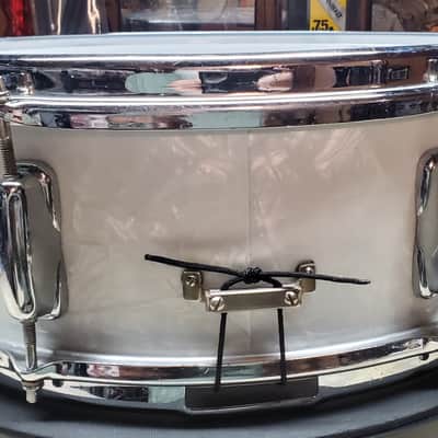 Slingerland No.159 5.5"x14" Student Model Snare Drum - White Marine Pearl VIDEO!!! image 4