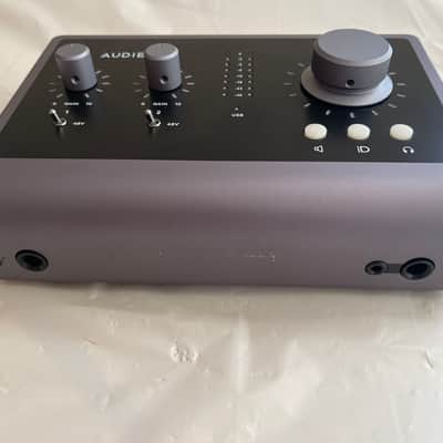 Audient iD14 MKII USB-C Audio Interface 2021 - Black image 2