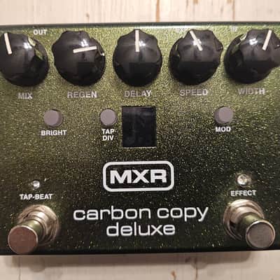 MXR M292 Carbon Copy Deluxe Analog Delay | Reverb