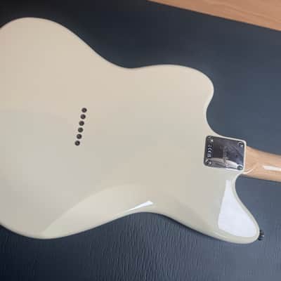 Squier Paranormal Offset Telecaster SJ 2024 - Olympic White image 3