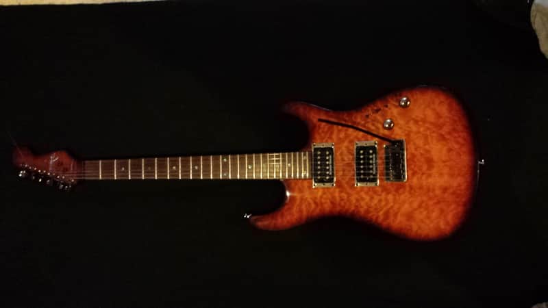 Fender Showmaster / Strat,   Neck Thru, 24 fret, with Case, Lock Tuners, Floating Bridge, image 1