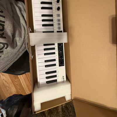 Arturia KeyStep 37 MIDI Controller 2021 image 4