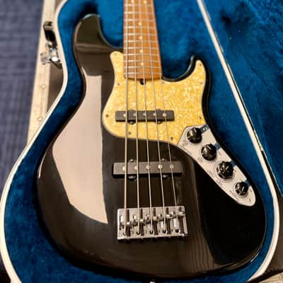 Fender Jazz Bass Deluxe 5 String Made In USA with Hardshell Case - Pre Owned image 2