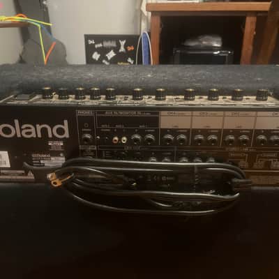 Roland KC-880 4-Channel 320-Watt 2x12" Keyboard Combo 2009 - Present - Black image 3