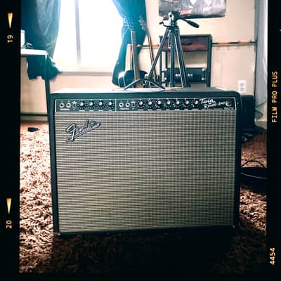 Fender '65 Twin Reverb Reissue 85-Watt 2x12" Guitar Combo 1991 - Present - Black image 1