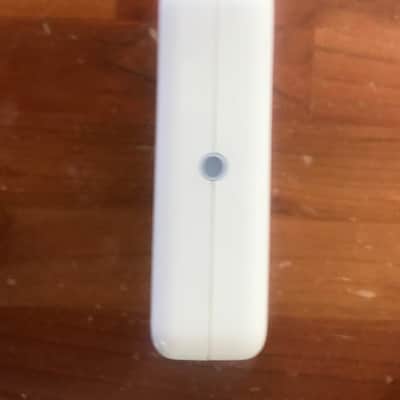 Apple AirMac Express Circa 2010 - White image 4