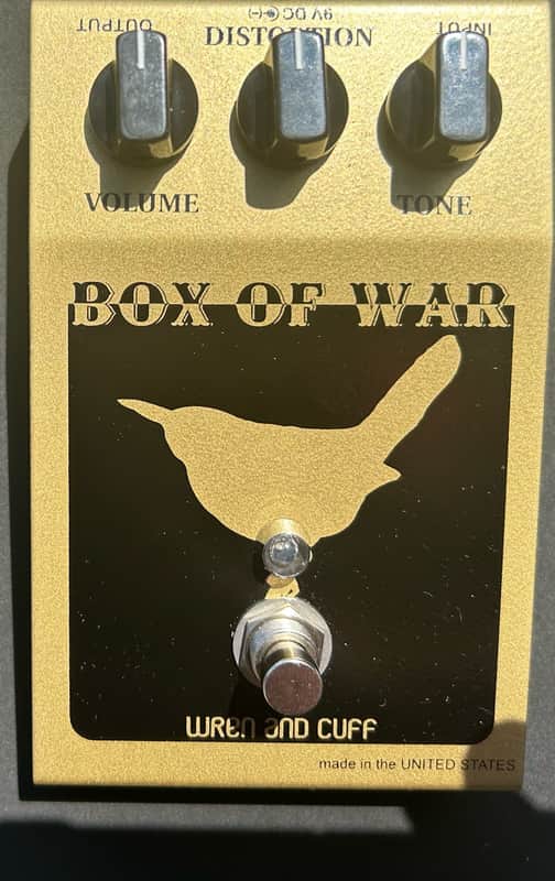 Wren and Cuff Box of War  2020s - Gold image 1