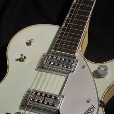 Gretsch Custom Shop 59 Duo Jet Masterbuilt by Chad Henricksen Heavy Relic - Faded Sonic Blue image 3