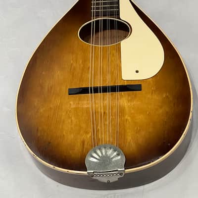 Harmony H8031 oval hole flat back mandolin 1972 - Sunburst image 2