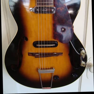 Epiphone  Coronet 1942 Electric Archtop image 2