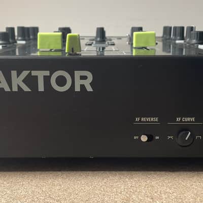 Native Instruments Traktor Kontrol Z2 2010s Black image 2