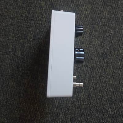 Drolo Stamme[n] V4 2020 - Present - White image 2