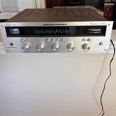 Marantz 2215 stereo receiver 1970’s image 1