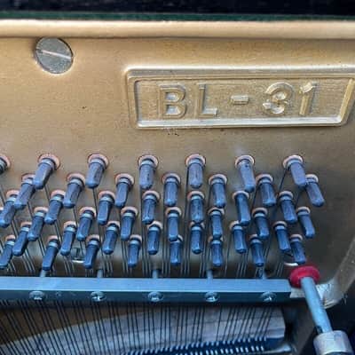 Kawai BL-31 Upright Piano – Japanese Craftsmanship in Excellent Condition image 8