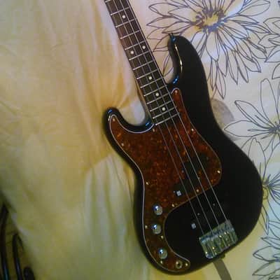 Lefty MIJ Fender Precision P/J 1984-7 Medium Scale (32') image 1