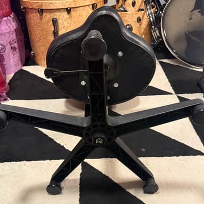 Roc N Soc Lunar Series Gas Lift Drum Throne Black (LSG O-K)- Black w/ Backrest 2019 - Red w/ Backrest image 4