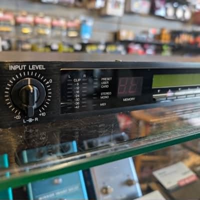 Yamaha SPX990 Professional Multi-Effect Processor 1990s - Black image 2