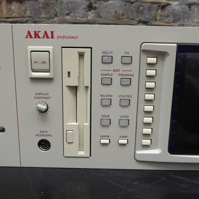 Akai S5000 MIDI Stereo Digital Sampler 1998 - White - FULL RAM - EX image 5