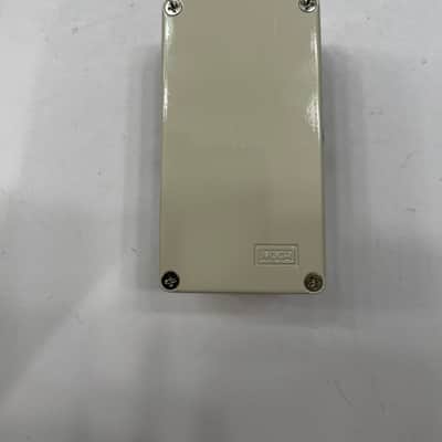 MXR Dunlop M-66 Classic Overdrive White Guitar Effect Pedal + Original Box image 7
