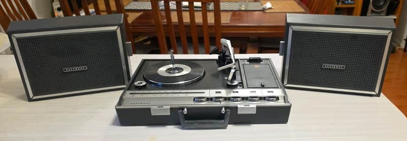 National vintage portable radio system/1971/record player/made in japan