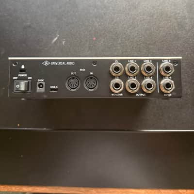 Universal Audio Volt 4 USB Audio Interface - Silver image 3