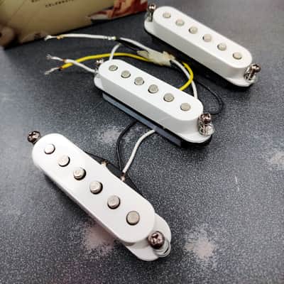 Unbranded Strat-Style SSS Ceramic Single-Coil Pickup Set – White Covers image 3